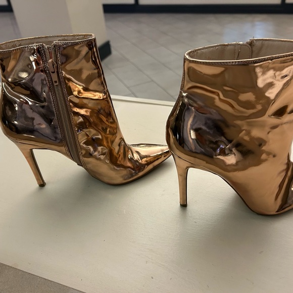 Boots Elegant Metallic Ankle Boots 7 Great gold metallic color! CLEAN WILD DIVA - Picture 6 of 11